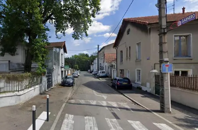 Maison Pour 5 Avec Jardin, Terrasse Vitree, Balcon, Parking Avignon Apartment
